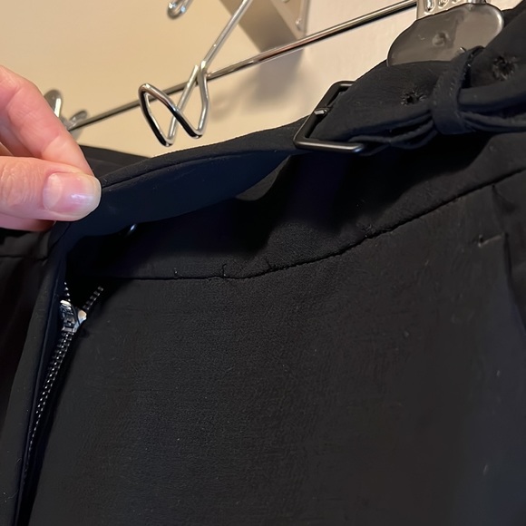 Wilfred - high waist dress pant. Size 4. Black. - Picture 4 of 6